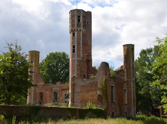 Kasteelruïne Ter Elst Kasteelruïne Ter Elst